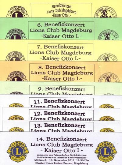 Programmhefte aus vielen Jahren